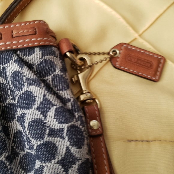 Coach Wristlet - Picture 2 of 4